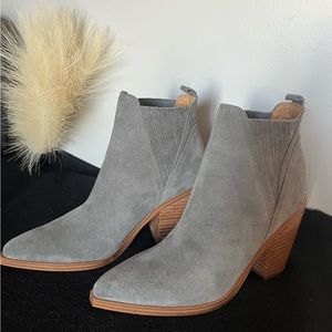 MARC FISHER LTD GADRI BOOTIE size 8